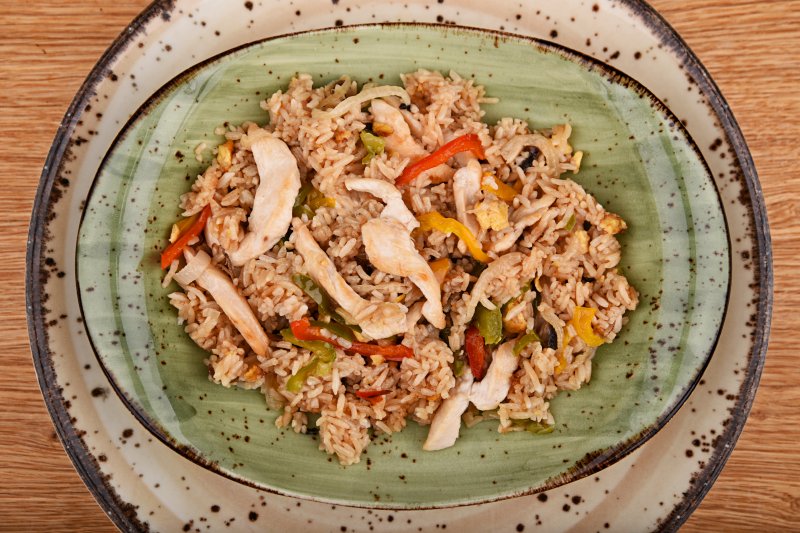 Chicken Teppanyaki made of calorie-free no carb rice