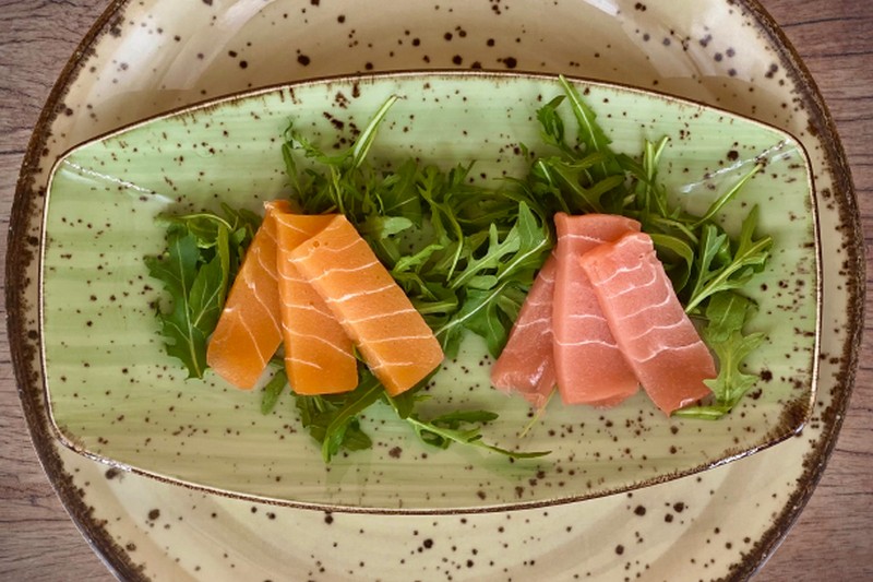 Vegan sashimi with ruccola
